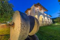 Helen & Theo - B&B Laganás