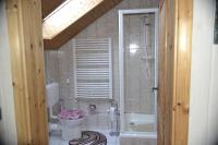 Apartment with Shower