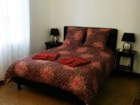 Queen Room with Shared Bathroom