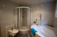 Apartment mit 3 Schlafzimmern und Terrasse