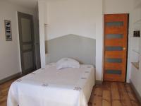 Camera Matrimoniale con Vista Giardino