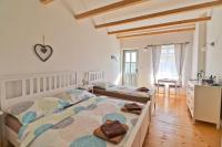 Dreibettzimmer mit Terrasse