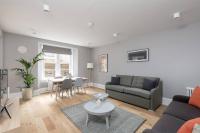 B&B Edinburgh - ALTIDO Luxurious 2BR home near Haymarket station - Bed and Breakfast Edinburgh