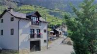 B&B Espot - Apartaments Pont Romànic - Bed and Breakfast Espot