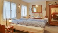 Quadruple Room with Shared Bathroom