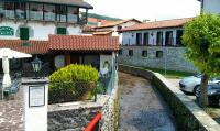Hostal Ekaitza - B&B Lesaca