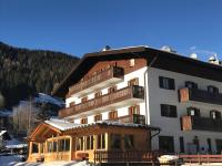 Cesa Edelweiss Living & Spa - B&B Campitello di Fassa