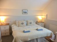 Chambre Lit King-Size ou Lits Jumeaux avec Salle de Bains