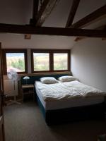 Piccola Camera Matrimoniale/Doppia con Letti Singoli