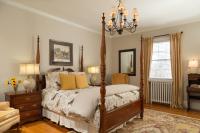 Deluxe Queen Suite - Not Pet Friendly