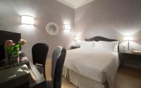 Doppel- oder Zweibettzimmer
