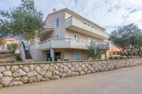 Apartment Maja in Novalja - B&B