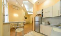 квартира - Ferienwohnung Kyjiw
