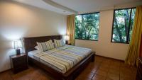 Apartment with Garden View