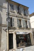 Chambre et appartements entre le Pont d Avignon et le Palais des Papes - AC clim parking - B&B Avignone