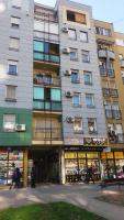 Marina Jacuzzi Apartment free parking - Chambres d’hôtes Novi Sad