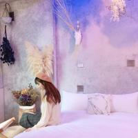 Camera Matrimoniale con Vista Giardino