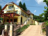 Nefelejcs Fagyizó és Apartmanház - Chambres d’hôtes