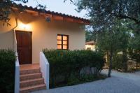 Bungalow with Garden View