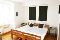 Zweibettzimmer mit Gartenblick