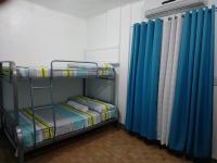 Vierbettzimmer mit Bad
