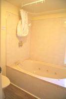 Apartment mit 2 Schlafzimmern und Whirlpool