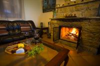 George Houses - Bed and Breakfast Pentákomo