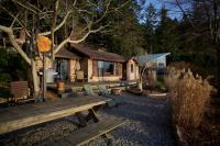 Halfmoon Haven Beach Cottage or Oceanview Suite - B&B