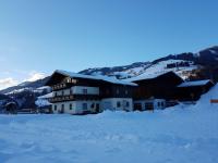 Rieserhof/Fam. Meißnitzer - B&B Taxenbach