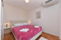 Apartamento de 1 dormitorio con balcón