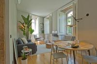 Update Urban Chic Flat in 19th Century Building 2 Bedrooms & 2 Bathrooms & AC Central Alfama District - Bed and Breakfast Lissabon