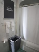Cozy 1-Bedroom Suite #17 by Amazing Property Rentals - Chambres d’hôtes Gatineau
