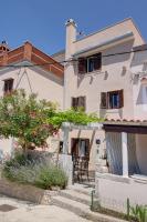 House Medea - B&B Ustrine