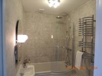 Chambre Familiale avec Salle de Bains