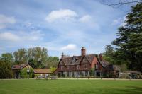 Ravenwood Hall Hotel - B&B