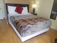 West Castle Motel - B&B Pincher Creek