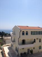 Blue Sky Apartments-Ulcinj, Montenegro - B&B
