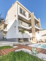 Apartmani Pocco Locco - Chambres d'hôtes Biograd na Moru