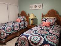 B&B Sarasota - 2BR/1BA Sienna Park Apartment - Bed and Breakfast Sarasota