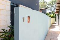 By the Beach B&B Self Contained Apartments - Bed and Breakfast Sanctuary Point