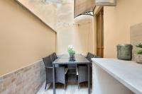 Santa Croce Cathedral by Mmega - B&B Florencia