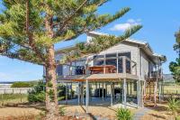 B&B Aldinga Beach - Sea View at Silver Sands - C21 SouthCoast Holidays - Bed and Breakfast Aldinga Beach