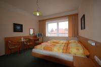 Apartment (4 Adults)