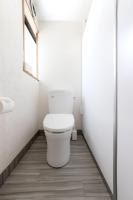 Camera Doppia in Stile Giapponese con Letti Singoli e Bagno in Comune