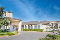 Super 8 by Wyndham San Antonio at I-10, Motels - San Antonio