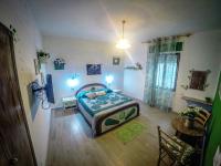 Dreibettzimmer mit eigenem Bad
