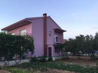Apartman Mirjana with terrace and free parking - B&B Okrug Donji