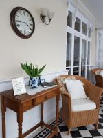 Dolphin Guest House - B&B Looe