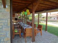 Six-Bedroom House with Garden