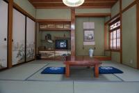 Japanese-Style Twin Room with Shared Bathroom